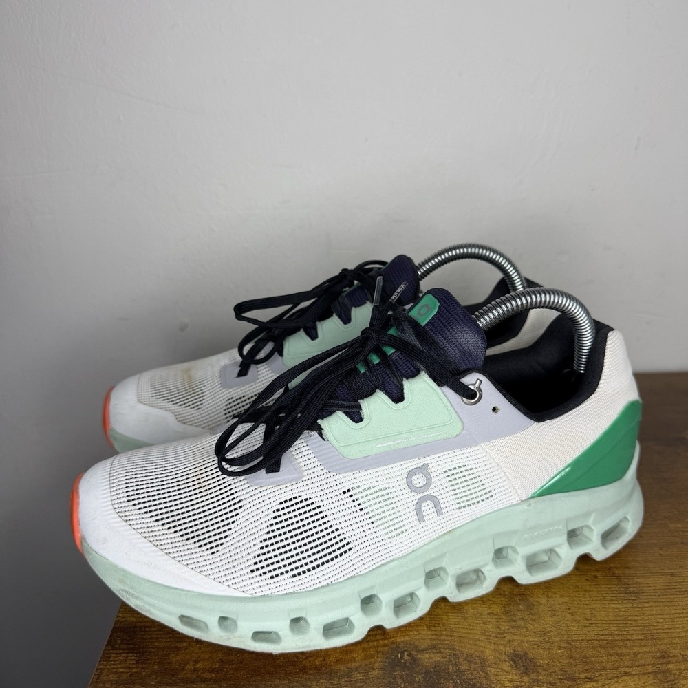 On Cloud Cloudstratus Running Shoes Women's Size 9 White - Picture 2 of 8